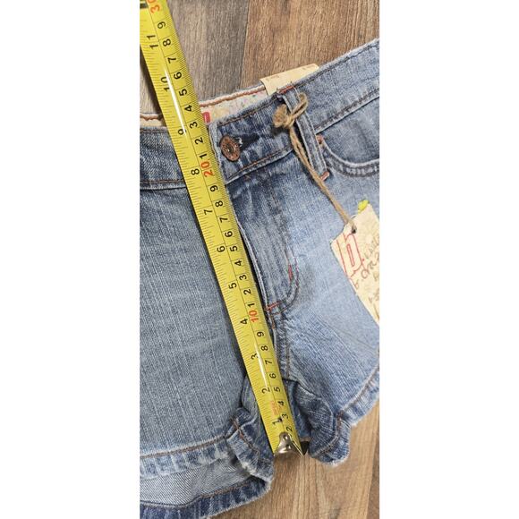 BONGO Y2K Jean Shorts Embroidered Floral New w Tag - Picture 11 of 12